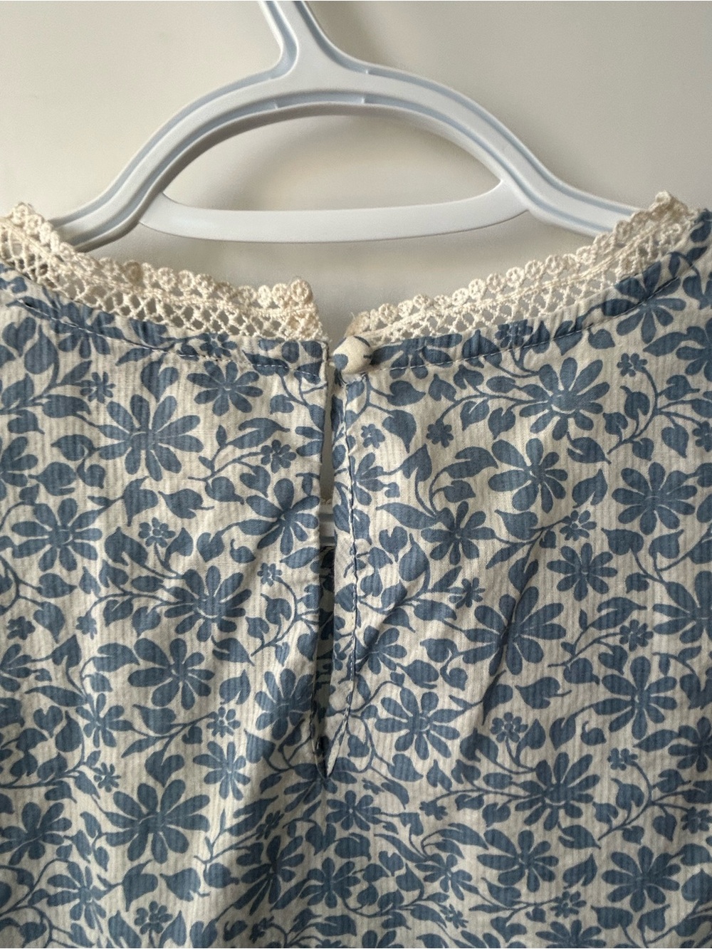 J.Crew Blue & White Floral Ruffle Blouse — Small - Picture 10 of 12